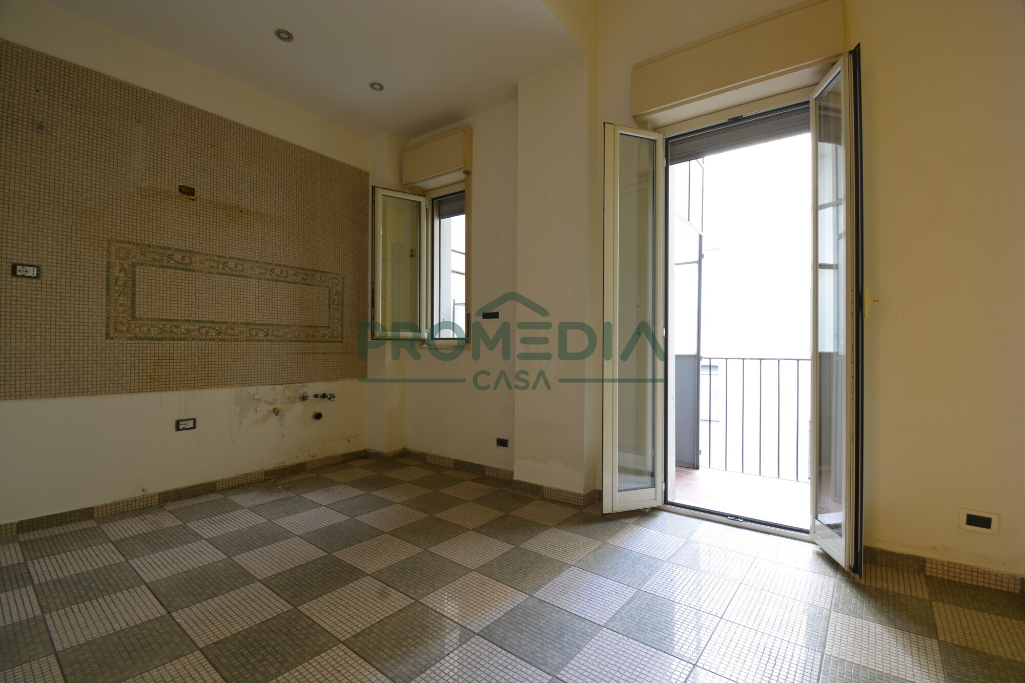 0e435b0e-de06-49d0-8020-aced6b548835-2