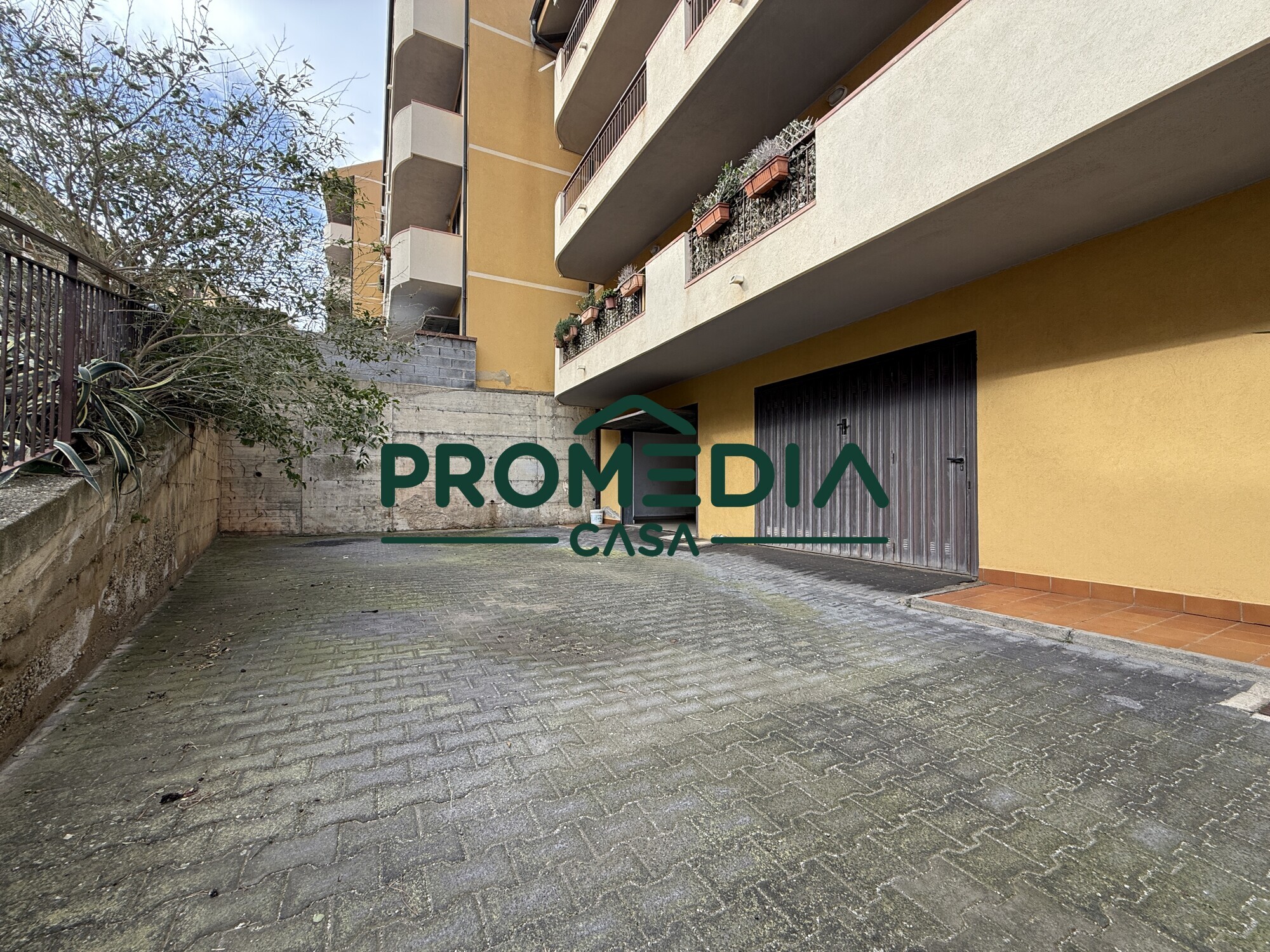 6930f216-2580-42cd-9f98-50c713daff35-6