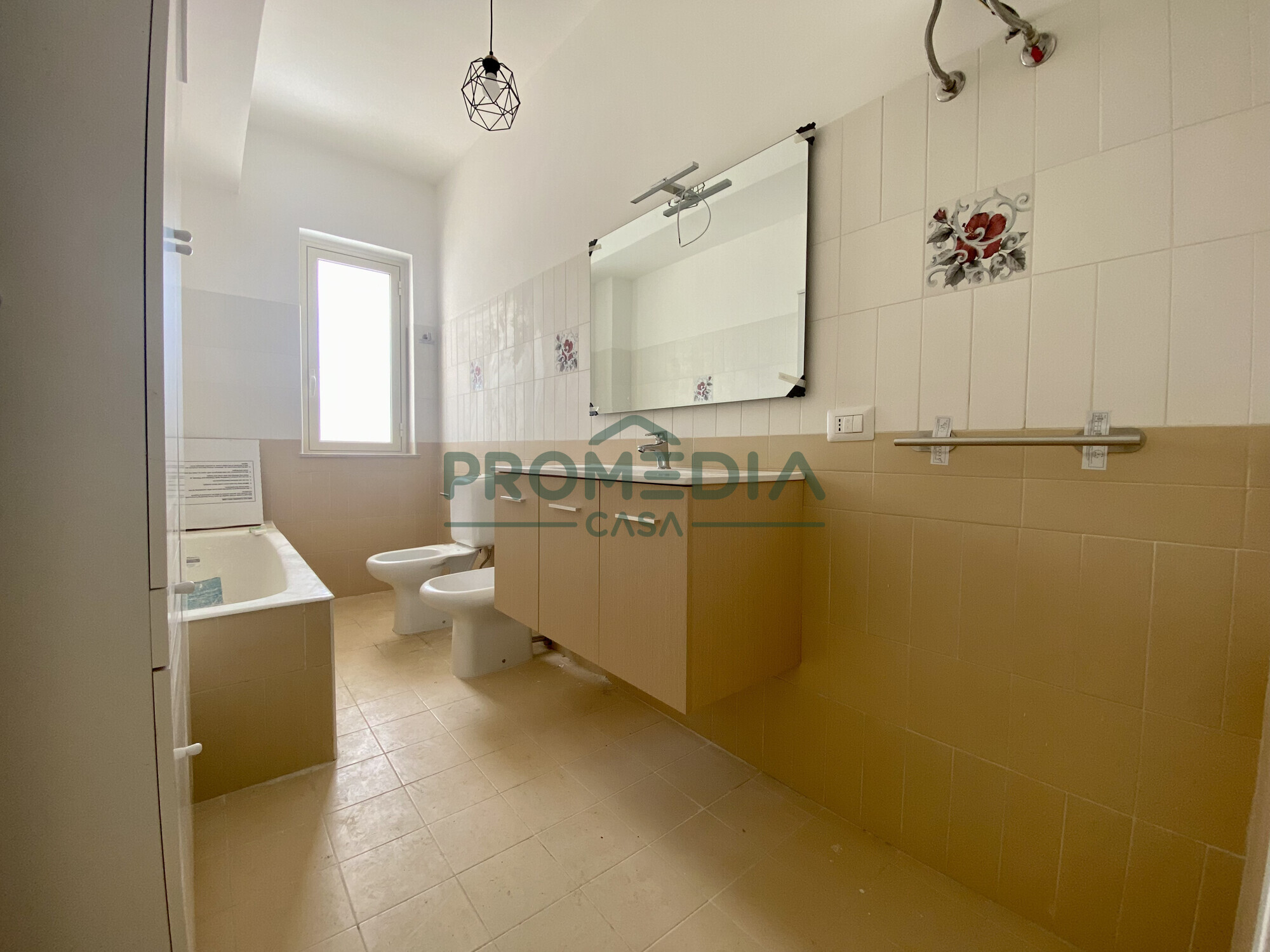 325592dc-2188-49c7-b195-f657ae3a312e-2