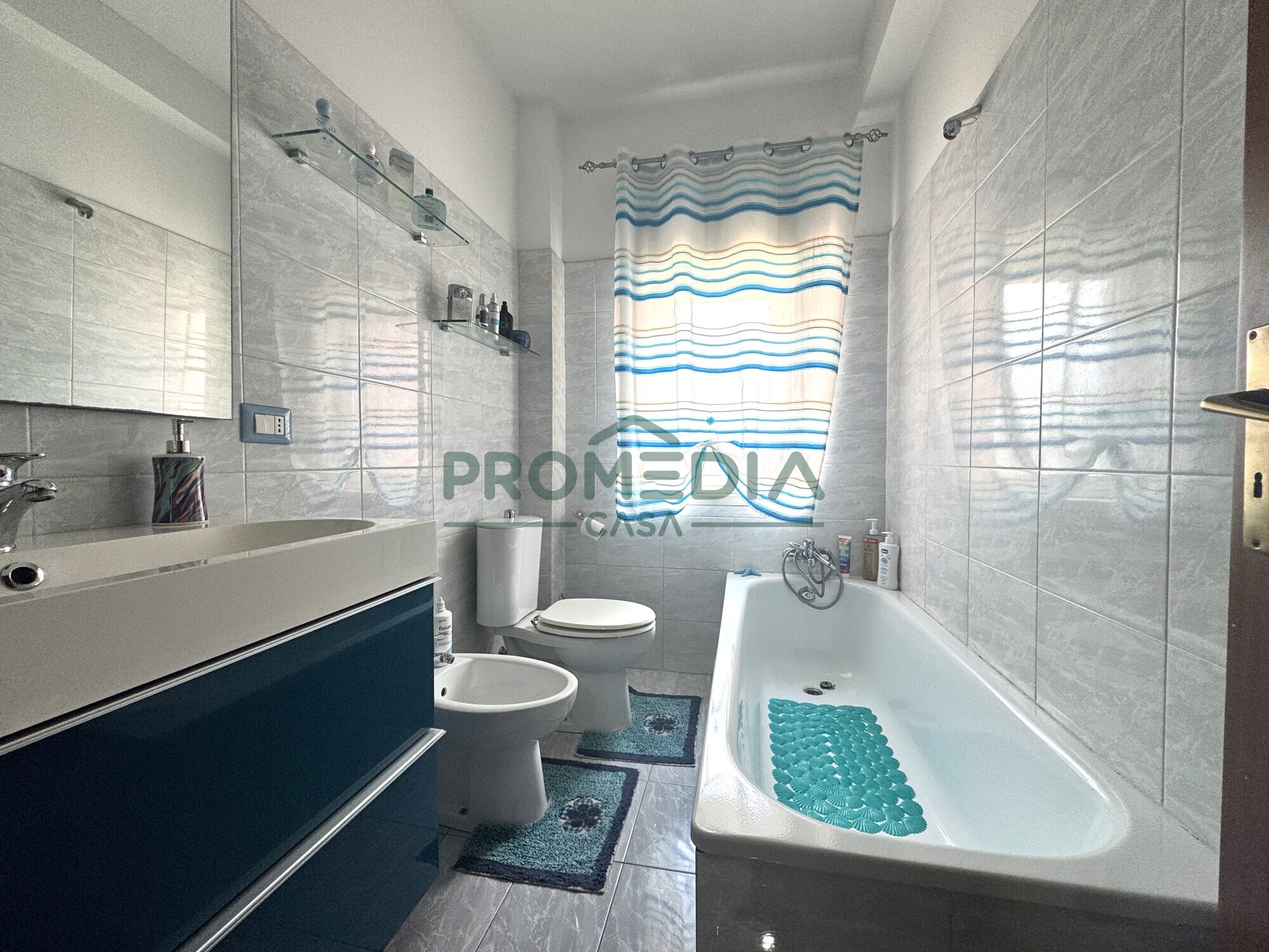 42fdb180-3af7-401c-b160-70d96467529e-2