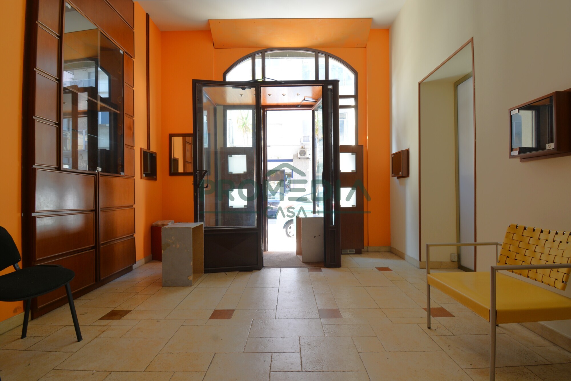 4bf90546-2b5b-4103-b30c-305fc62920ea-2