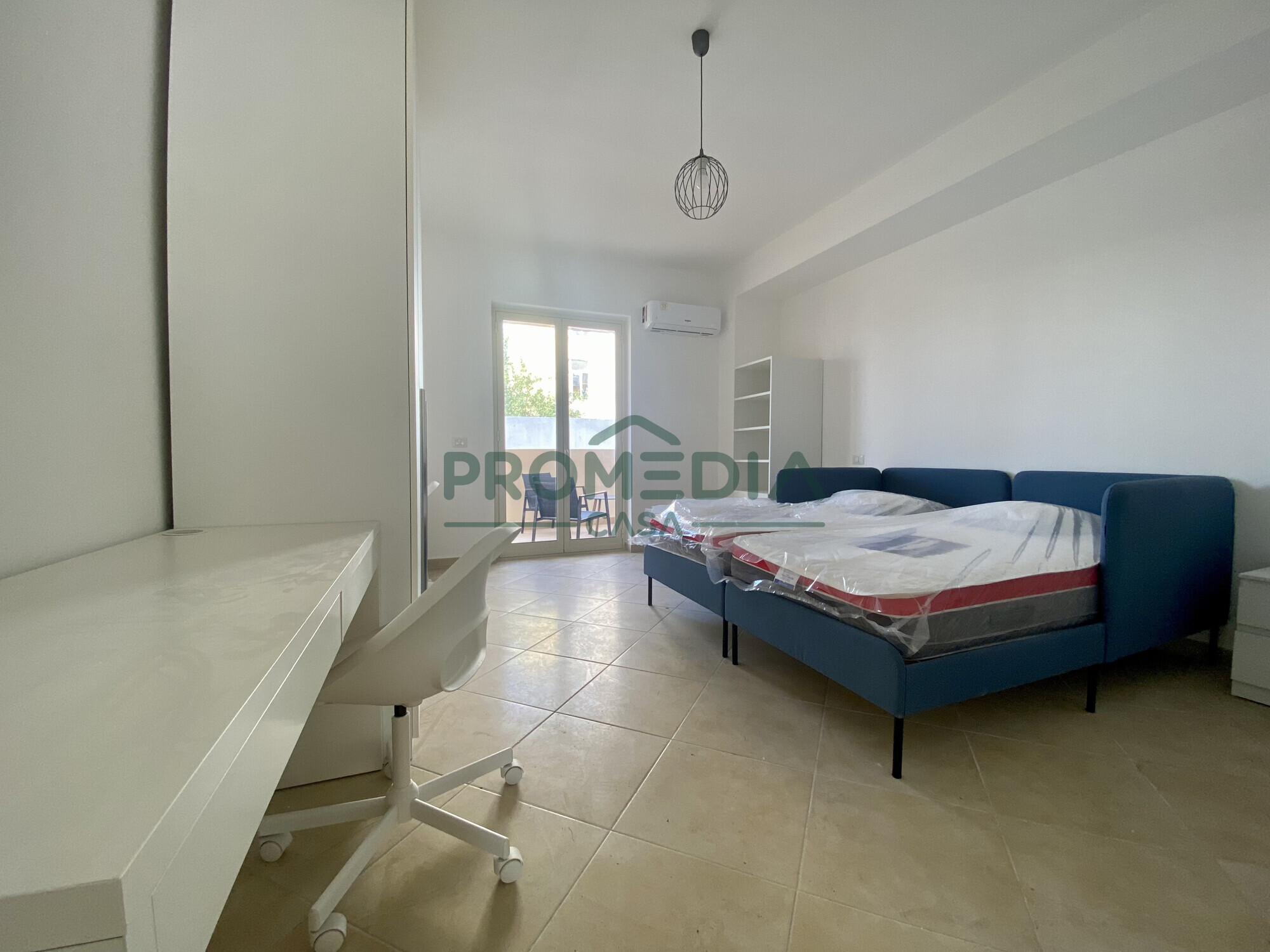 6723ccf2-404f-4a5d-bada-8102da3619e8-3