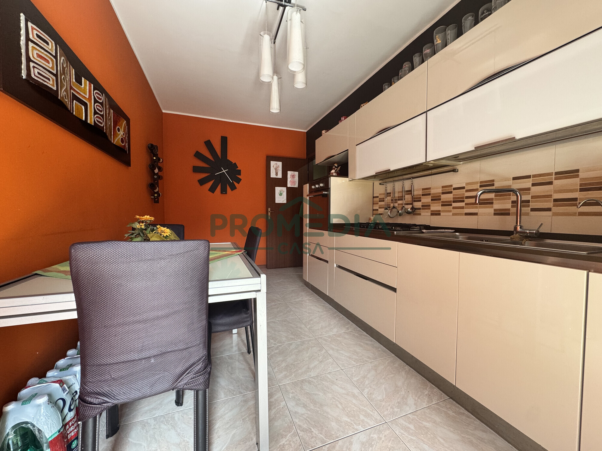 767db880-3984-41be-9a24-e092a323d0ae-2