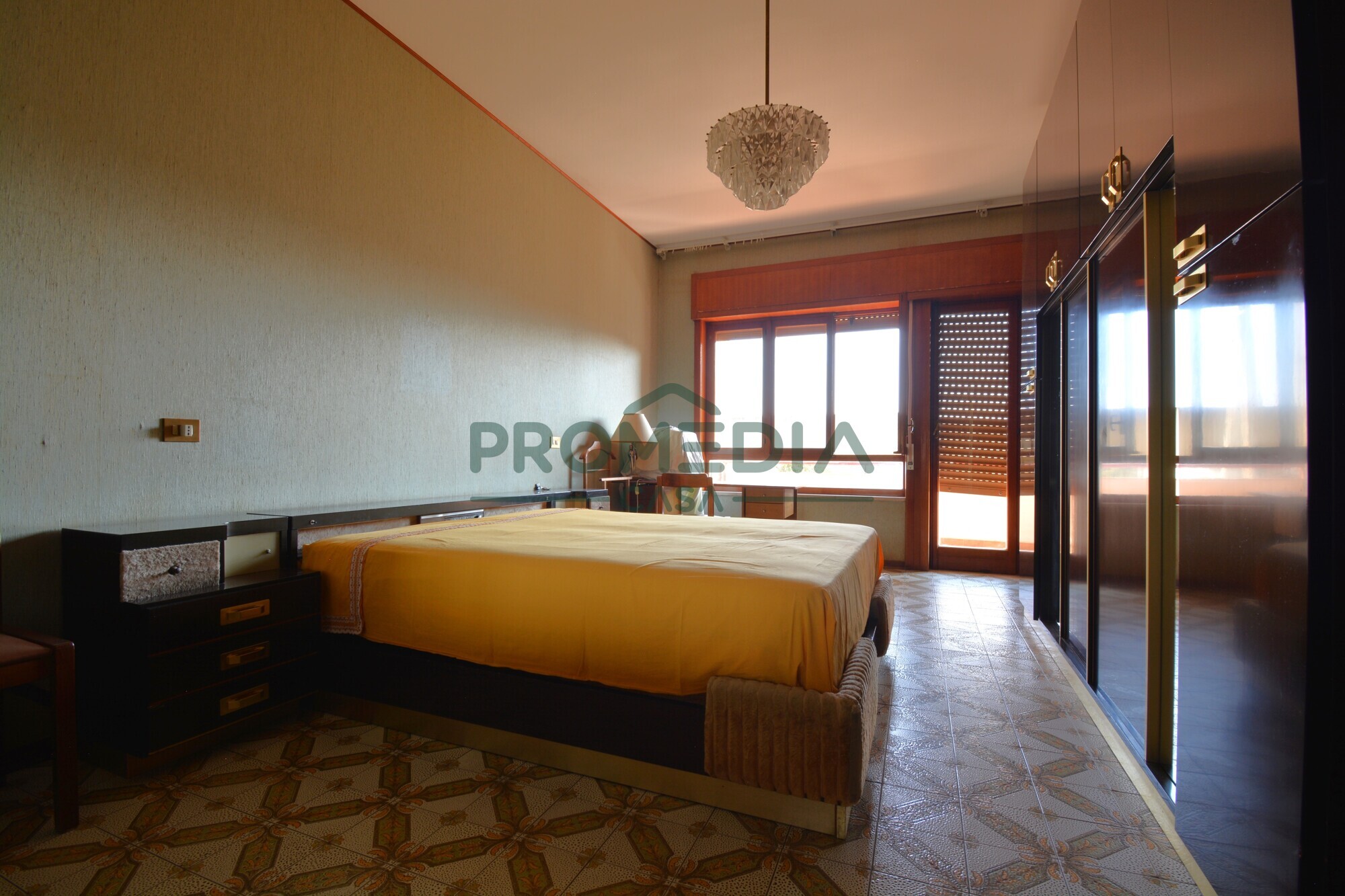 a18786de-5824-4972-ad58-a1fde44c2d0b-2