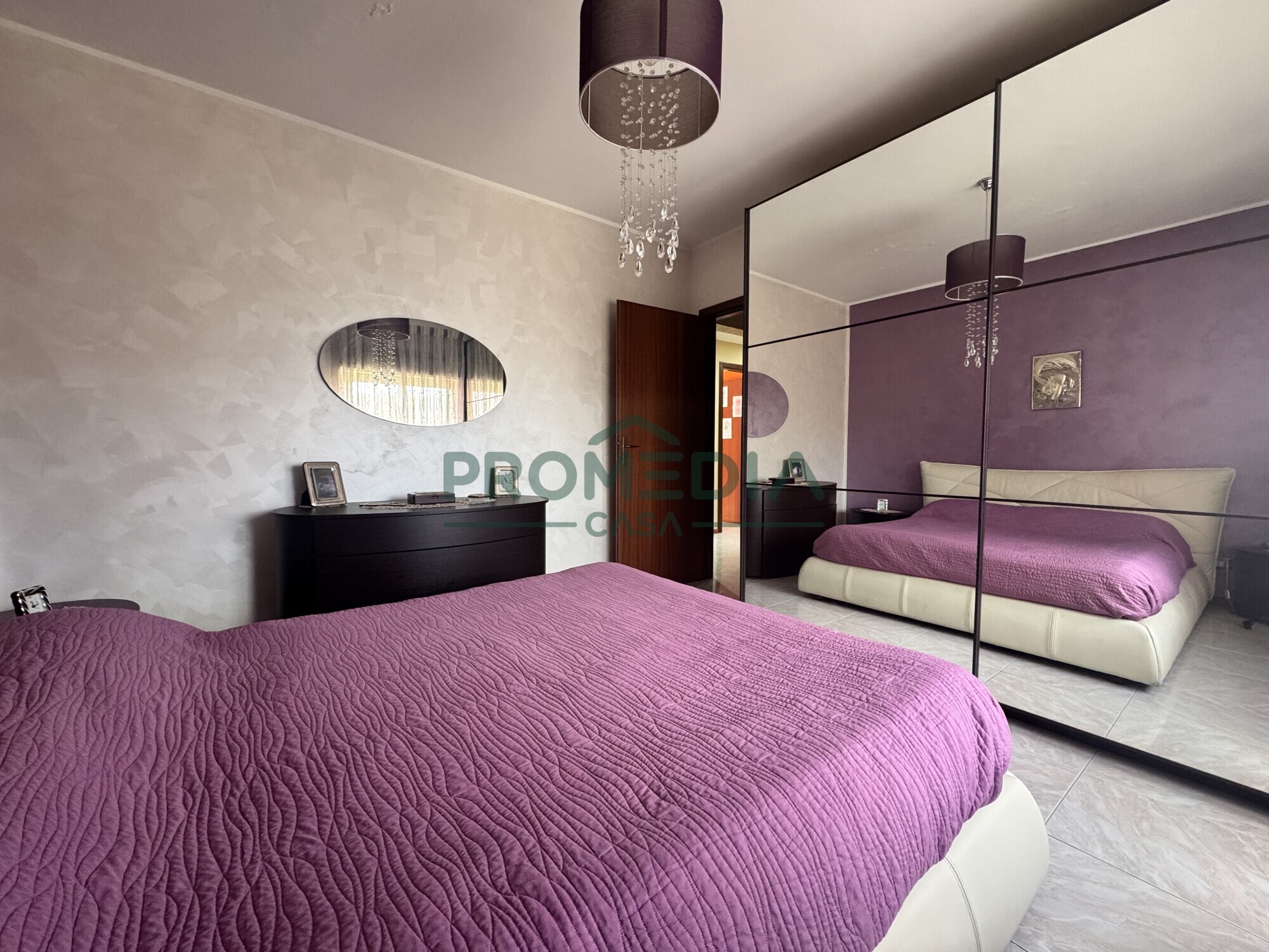 a6947b09-2d33-43d8-8689-c64e412580dd-2