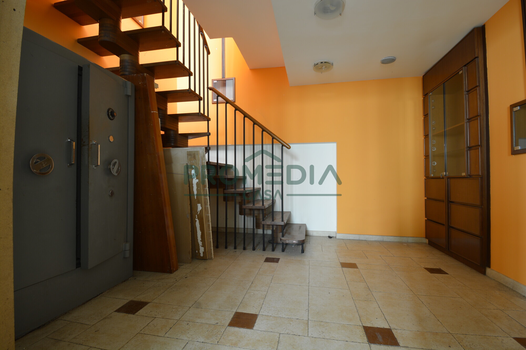 d2bea6d4-56bf-4c8d-9f2f-06f4c38479f2-2