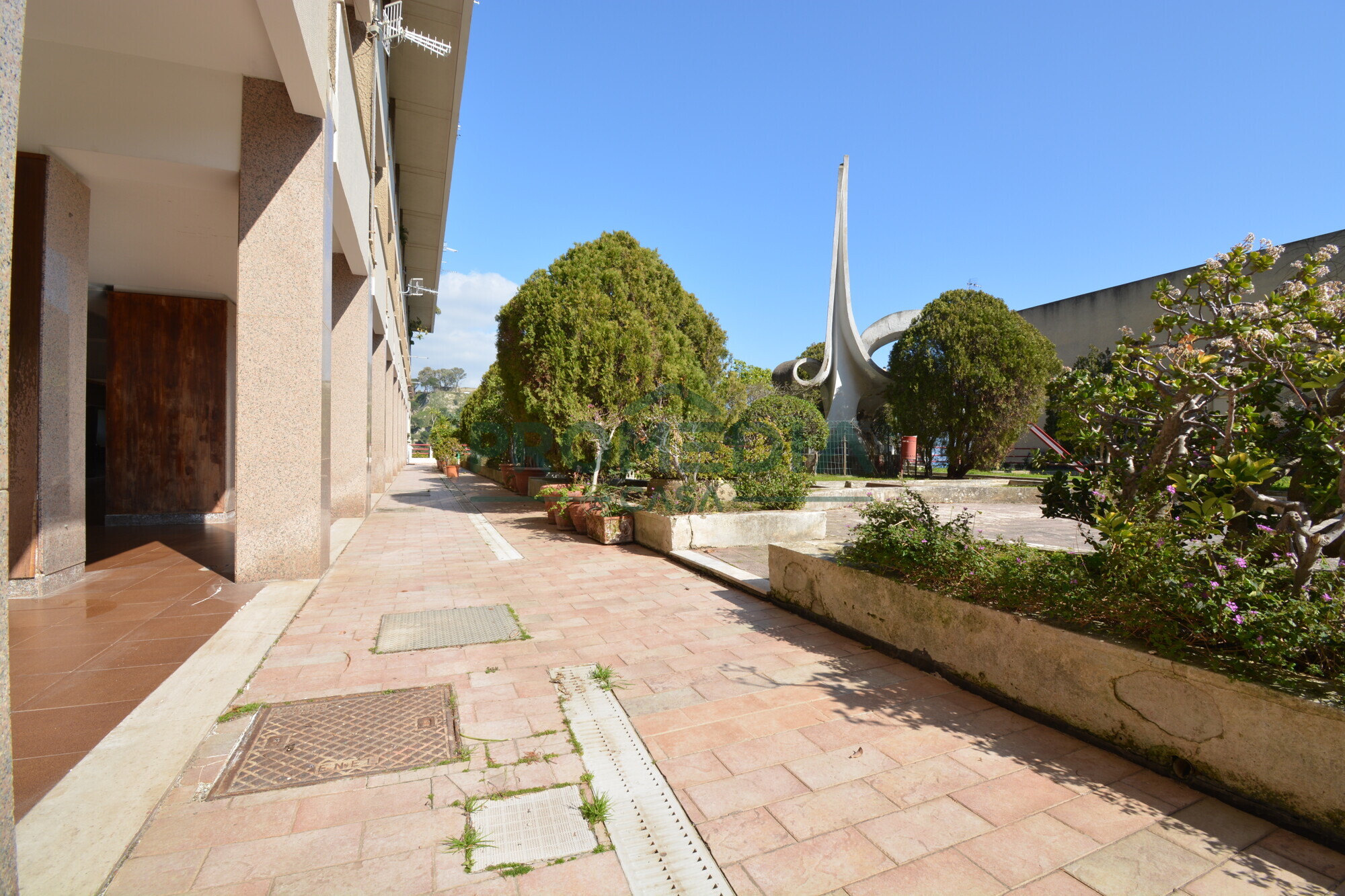 ebe92826-dd94-415f-9d8a-4893565d9064-2