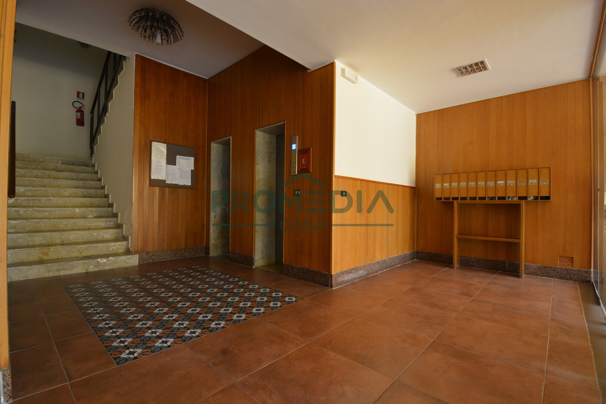 f5c0da11-293f-496d-9069-668faa0cbd87-2