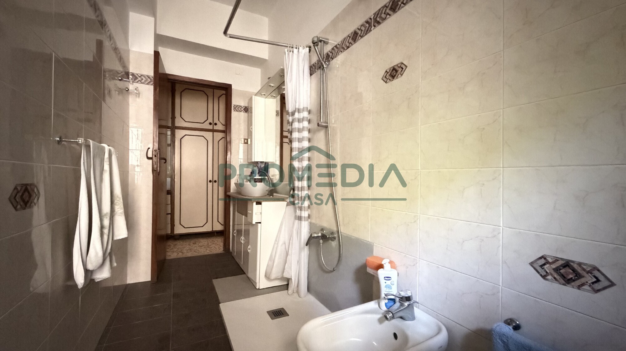 07a81db9-2078-499d-81ed-4d09ebbe9d22-1