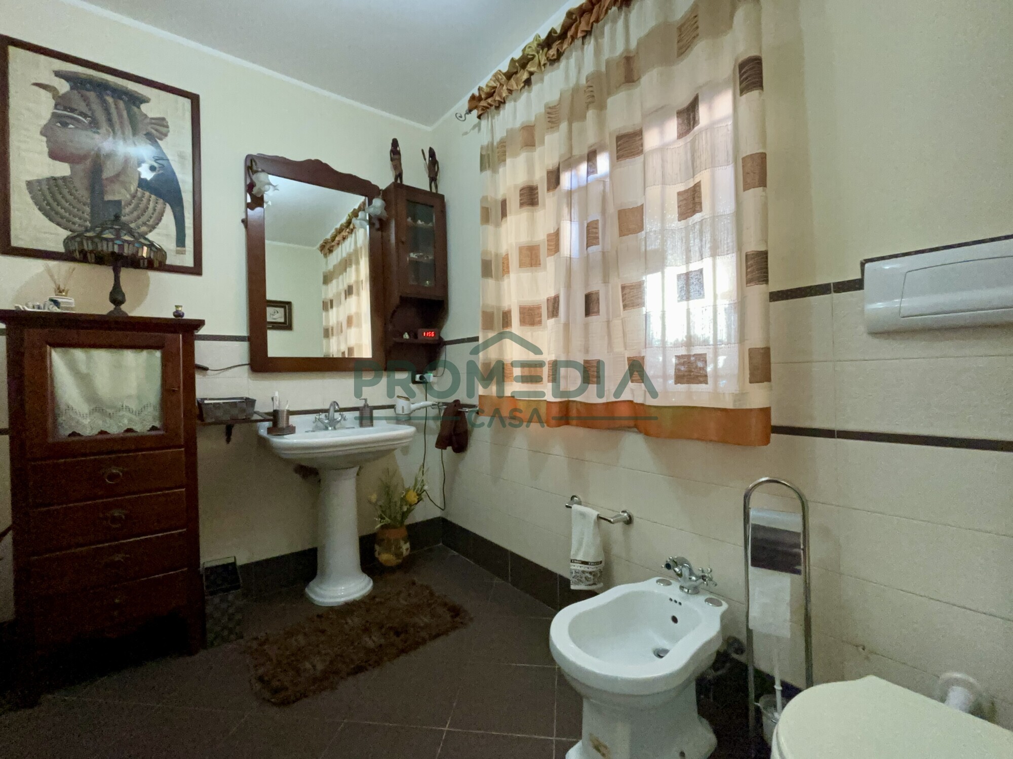4e7c2801-f7f7-4847-9e45-669fe7c696e3-1
