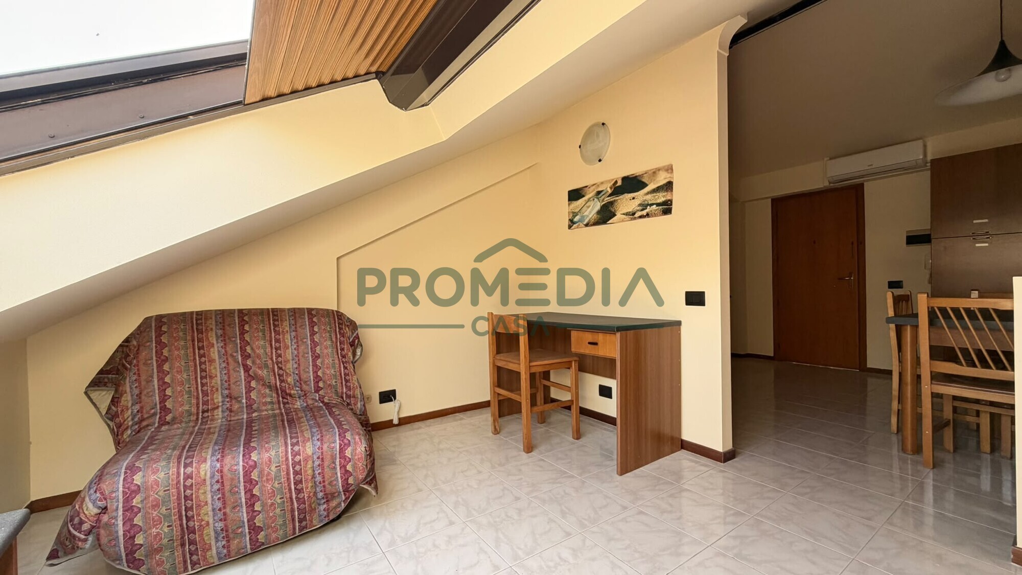 57b7d015-3c09-4ba2-8aa4-f2cdbda3542d